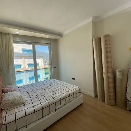 Orman Ve Deniz Manzarali Luks 3+1 * Antalya